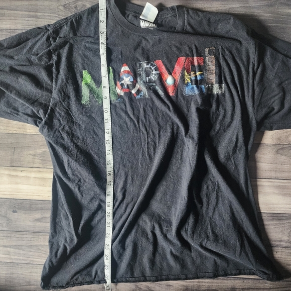 Marvel XL Black Tee Shirt - Picture 5 of 6
